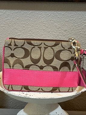 COACH Signature C Jacquard Wristlet with Pink (fuchsia) Stripe